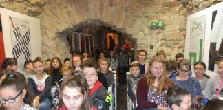 Muzyczna podróż uczniów z Książa Małego z akordeonem dookoła świata