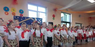 Dzień Babci i Dzień Dziadka w Szkole Podstawowej Nr 1 w Kozłowie