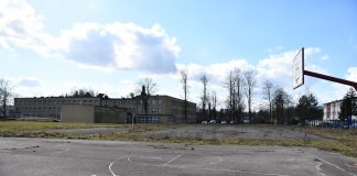 Rusza przebudowa boiska przy Zespole Szkół Nr 2 w Miechowie