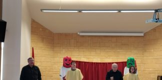 Spektakl „Sen o Helladzie” w ZSP w Książu Wielkim