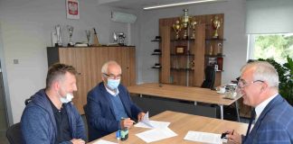 Umowy na remont kolejnych dróg dojazdowych do gołczańskich pól