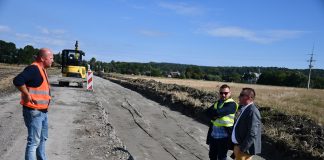Trzecia w tym roku inwestycja na drogach powiatowych z Funduszu Dróg Samorządowych