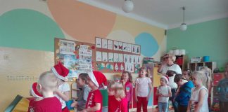 Spotkanie wigilijne w punkcie przedszkolnym w Książu Małym