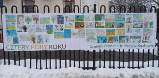 Baner plastyczny z GOK wędruje po Gminie Kozłów