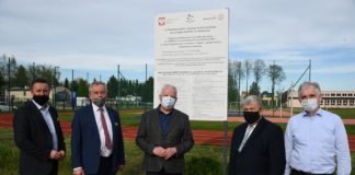 Wiceminister Jacek Osuch otrzymał wniosek na rozbudowę sali gimnastycznej „Ekonomika”