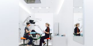 Prowadzisz gabinet dentystyczny lub stomatologiczny? Zadbaj o jego kompleksowe wyposażenie