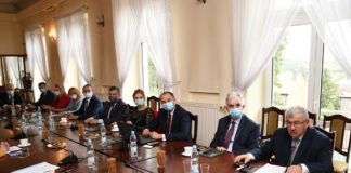 Bezrobocie w Powiecie Miechowskim spada. Podziękowania dla dyrektora LO