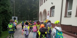 Odblaskowy plecak uczniów z Antolki