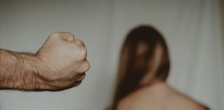 Problemy z agresją. Oto jak radzić sobie z nadmierną drażliwością