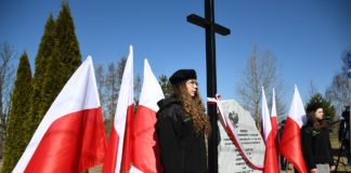 Odsłonięto Pomnik Rodziny Baranków z Siedlisk