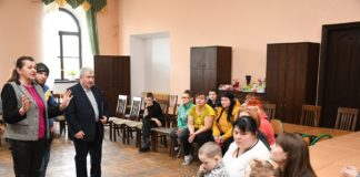 Władze Powiatu Miechowskiego powitały ukraińskich uchodźców