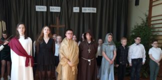 „Przez krzyż do zbawienia” – wielkanocne wyczekiwanie w SP Antolka