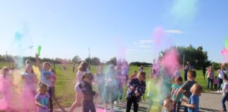 Kolorowa i taneczna majowa niedziela w Kozłowie