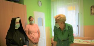 Pierwsza Dama z wizytą w miechowskim Hospicjum