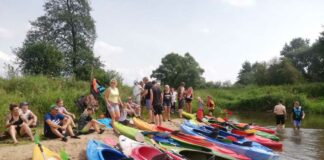 Z Charsznicy spływem kajakowym Maluszyn-Bobrowniki