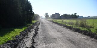 Drogi powiatowe w Rogowie i Wysocicach w trakcie przebudowy