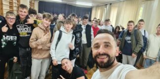 Artystyczny program profilaktyki uzależnień dla młodzieży