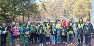 Odblaskowe plecaki uczniów z Antolki