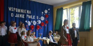 Wspomnienia o Janie Pawle II w SP w Książu Małym
