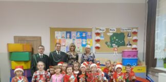 Mikołajki przedszkolaków z Antolki z myśliwymi z Koła Łowieckiego „Mirów”
