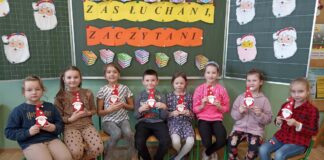 Zasłuchani, zaczytani drugoklasiści w SP Antolka