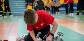 Pożarnicze młodzieżówki zmierzyły się w pierwszych powiatowych zawodach halowych w Gołczy