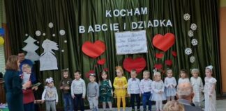 Święto Babci i Dziadka w przedszkolu w Janowicach
