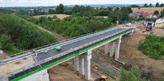Wiadukt w Uniejowie Rędziny szykowany pod ułożenie asfaltu