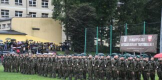 Przysięga małopolskich terytorialsów w Miechowie
