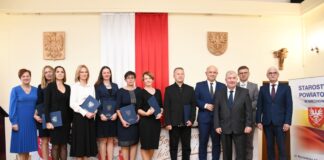 Wyróżniający się nauczyciele i dyrektorzy otrzymali nagrody