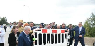 Po wiadukcie w Uniejowie Rędziny przejechały pierwsze pojazdy