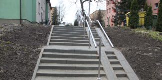 Wyremontowane i bezpieczne schody przy Szpitalnej 4 w Miechowie