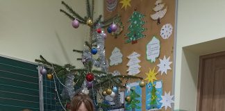 Uczniowie z Antolki “W świątecznym nastroju”