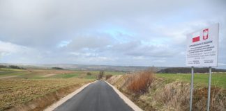 „Powodziówki” na drogach Powiatu Miechowskiego wykonane z końcem 2023 roku