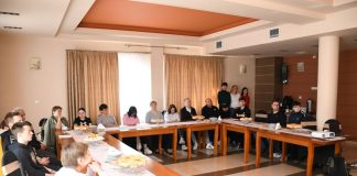 Wkraczanie w dorosłość wychowanków rodzin w pieczy zastępczej