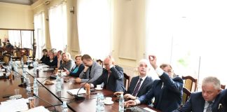 Zarząd Powiatu Miechowskiego z jednogłośnym wotum zaufania i absolutorium