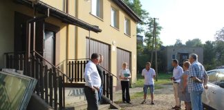 Rozpoczął się remont wnętrza remizy w Biskupicach