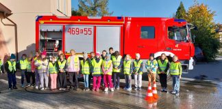 Odblaskowe spotkanie ze strażakami i ratownikami medycznym