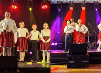 Występ uczniów z Książa Małego na Dniu Seniora