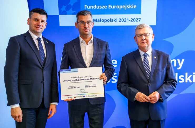 Ponad 990 tys. zł dofinansowania na rozwój e-usług w Gminie Miechów